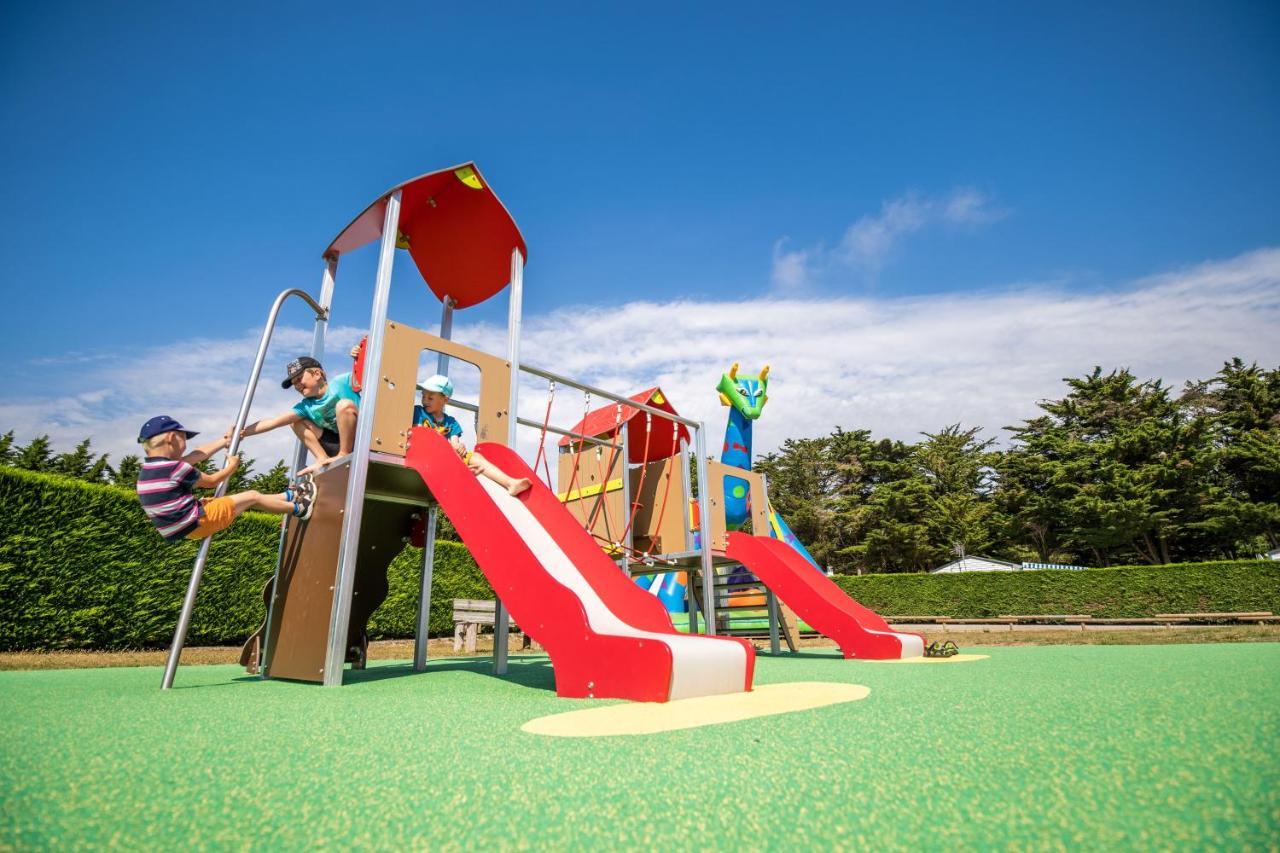 Camping Les Brillas Les Moutiers エクステリア 写真