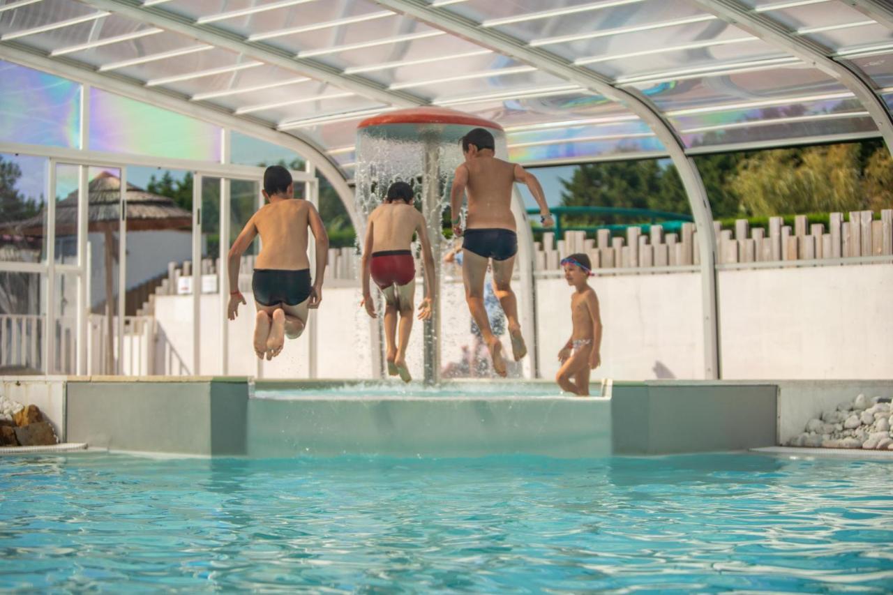 Camping Les Brillas Les Moutiers エクステリア 写真