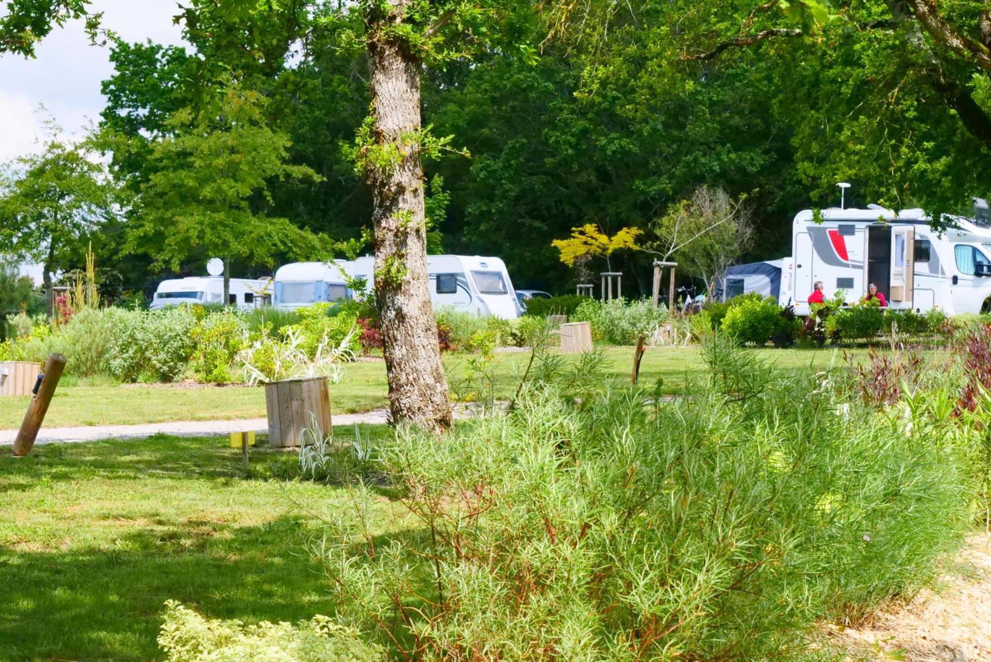 Camping Les Brillas Les Moutiers エクステリア 写真